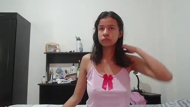Snapshot of nathaly_jones_ chatting on May 29, 2026, 12:33 pm nathaly jones online show from May 29, 2026, 12:33 pm