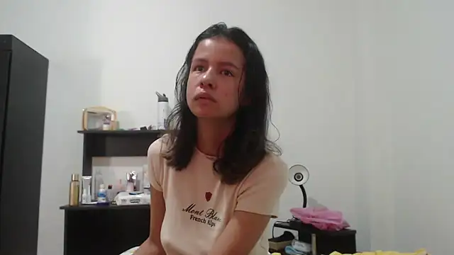 Snapshot of nathaly_jones_ chatting on May 24, 2026, 12:27 pm nathaly jones online show from May 24, 2026, 12:27 pm