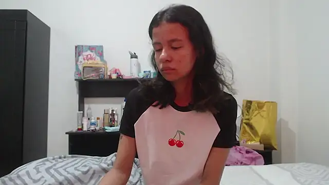 Snapshot of nathaly_jones_ chatting on June 3, 2026, 12:17 pm nathaly jones online show from June 3, 2026, 12:17 pm