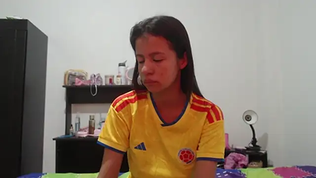 Snapshot of nathaly_jones_ chatting on June 24, 2026, 12:15 pm nathaly jones online show from June 24, 2026, 12:15 pm