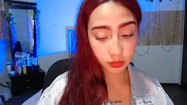 Snapshot of evali16 chatting on November 14, 2025, 10:46 pm evali16 online show from November 14, 2025, 10:46 pm