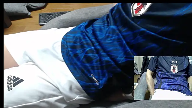 Snapshot of Yasu2000 chatting on June 18, 2026, 1:04 am Yasu2000 online show from June 18, 2026, 1:04 am