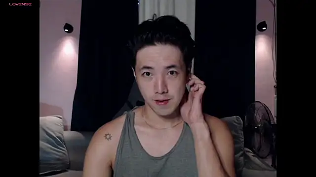 Snapshot of Addictiveboi chatting on November 8, 2025, 11:41 pm Addictiveboi online show from November 8, 2025, 11:41 pm