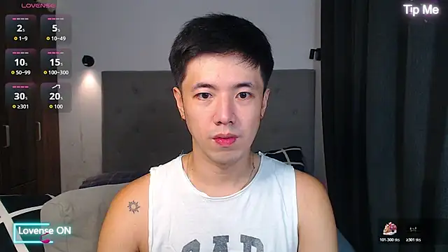 Snapshot of Addictiveboi chatting on November 30, 2025, 3:18 am Addictiveboi online show from November 30, 2025, 3:18 am