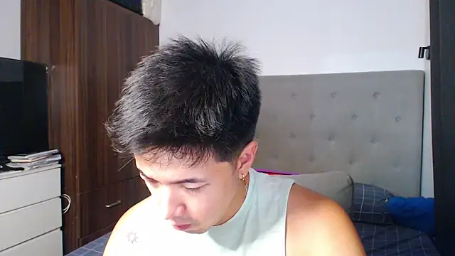 Snapshot of Addictiveboi chatting on March 2, 2026, 7:15 am Addictiveboi online show from March 2, 2026, 7:15 am