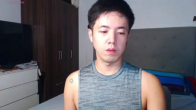 Snapshot of Addictiveboi chatting on February 15, 2026, 3:51 am Addictiveboi online show from February 15, 2026, 3:51 am