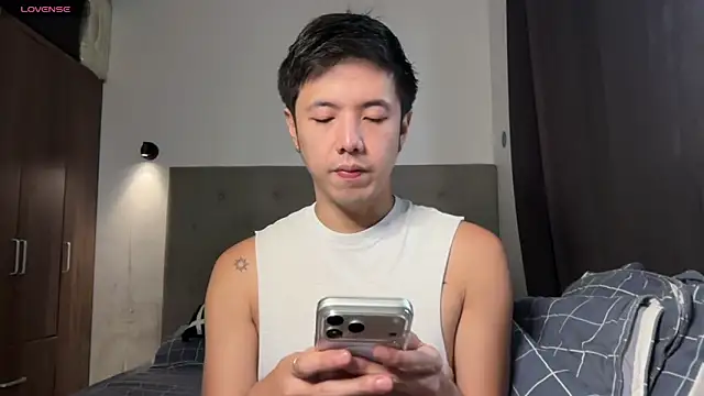 Addictiveboi online show from June 20, 2026, 2:27 am