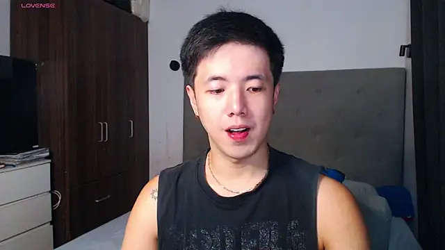 Snapshot of Addictiveboi chatting on March 12, 2026, 3:34 am Addictiveboi online show from March 12, 2026, 3:34 am