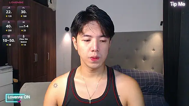 Snapshot of Addictiveboi chatting on November 10, 2025, 3:33 am Addictiveboi online show from November 10, 2025, 3:33 am