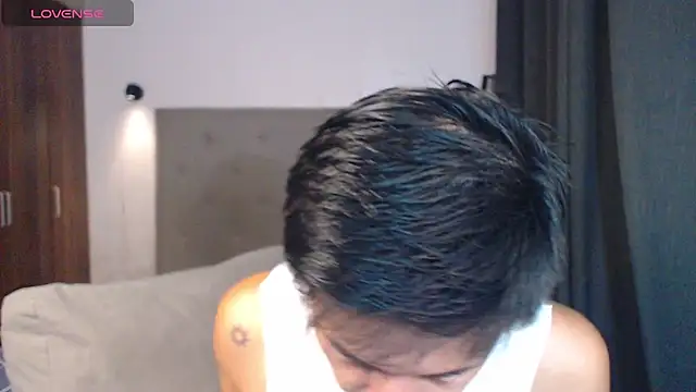 Snapshot of Addictiveboi chatting on November 28, 2025, 1:17 am Addictiveboi online show from November 28, 2025, 1:17 am