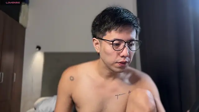 Addictiveboi online show from August 3, 2026, 3:25 am