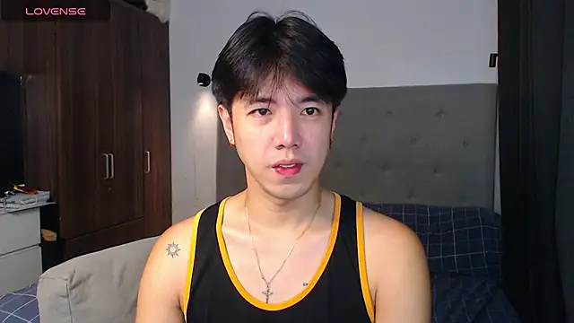 Snapshot of Addictiveboi chatting on November 13, 2025, 1:20 am Addictiveboi online show from November 13, 2025, 1:20 am