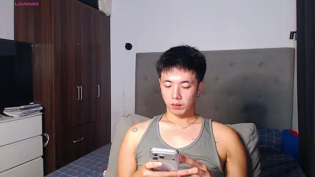 Snapshot of Addictiveboi chatting on March 4, 2026, 3:58 am Addictiveboi online show from March 4, 2026, 3:58 am