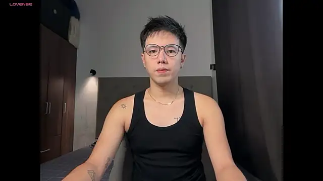 Addictiveboi online show from May 2, 2026, 1:33 am