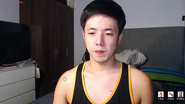 Snapshot of Addictiveboi chatting on February 21, 2026, 3:47 pm Addictiveboi online show from February 21, 2026, 3:47 pm