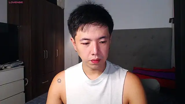 Snapshot of Addictiveboi chatting on March 6, 2026, 3:56 am Addictiveboi online show from March 6, 2026, 3:56 am