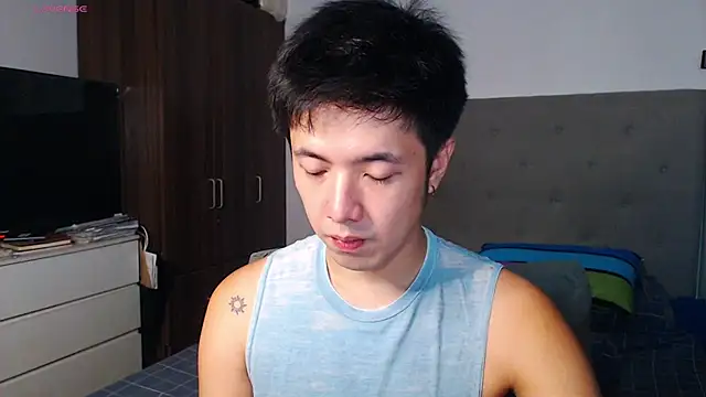 Snapshot of Addictiveboi chatting on February 24, 2026, 3:29 am Addictiveboi online show from February 24, 2026, 3:29 am