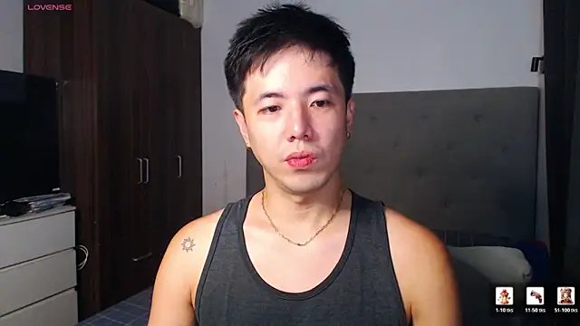 Snapshot of Addictiveboi chatting on March 5, 2026, 2:41 am Addictiveboi online show from March 5, 2026, 2:41 am