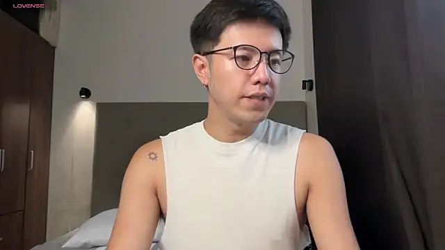 Addictiveboi online show from May 14, 2026, 3:47 am