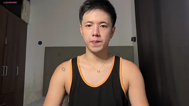 Addictiveboi online show from May 26, 2026, 1:37 am