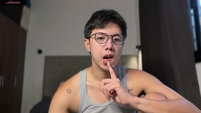 Addictiveboi online show from July 16, 2026, 8:55 am