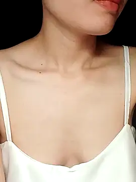 Snapshot of Hinna_x chatting on October 6, 2025, 8:31 pm Hinna x online show from October 6, 2025, 8:31 pm