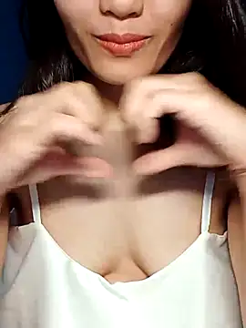 Snapshot of Hinna_x chatting on October 9, 2025, 1:17 am Hinna x online show from October 9, 2025, 1:17 am