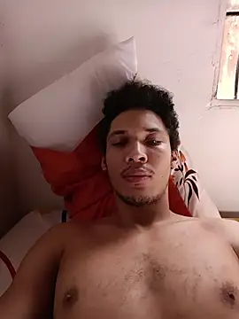 Snapshot of RuiMaddoox chatting on October 24, 2025, 2:27 pm RuiMaddoox online show from October 24, 2025, 2:27 pm