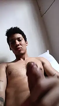 Snapshot of RuiMaddoox chatting on November 7, 2025, 5:50 pm RuiMaddoox online show from November 7, 2025, 5:50 pm