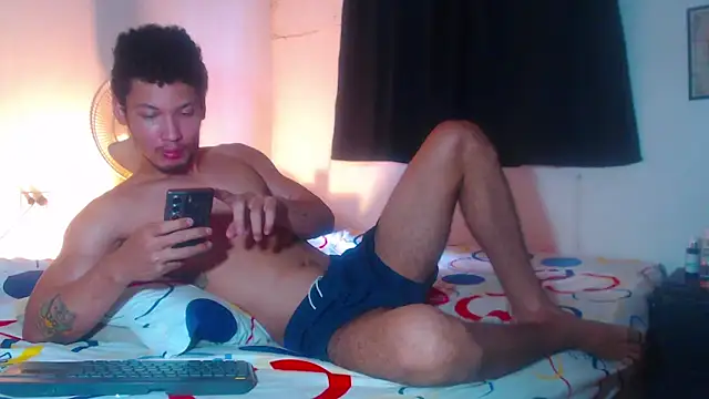 Snapshot of RuiMaddoox chatting on October 10, 2025, 12:06 pm RuiMaddoox online show from October 10, 2025, 12:06 pm