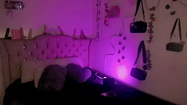 Snapshot of Cata_MW chatting on May 12, 2026, 7:20 pm Cata MW online show from May 12, 2026, 7:20 pm