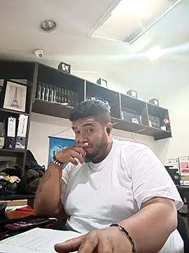 Snapshot of Rolo-Sumiso chatting on November 13, 2025, 5:17 pm Rolo-Sumiso online show from November 13, 2025, 5:17 pm