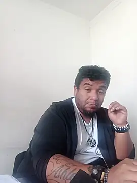 Snapshot of Rolo-Sumiso chatting on July 3, 2026, 1:28 pm Rolo-Sumiso online show from July 3, 2026, 1:28 pm