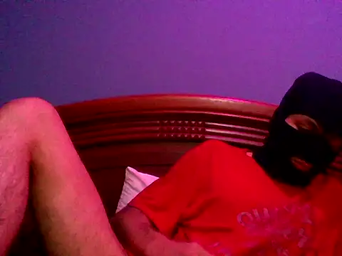 Snapshot of Sebas34_ chatting on April 8, 2026, 11:06 pm Sebas34 online show from April 8, 2026, 11:06 pm