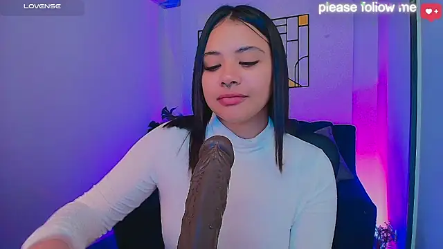 nicemiiaa7  online show from March 12, 2026, 5:50 pm