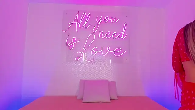 aleksandramiller  online show from April 24, 2026, 12:51 pm