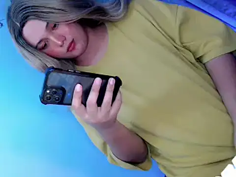 Snapshot of Sweet_angelinax chatting on May 6, 2026, 2:10 pm Sweet angelinax online show from May 6, 2026, 2:10 pm