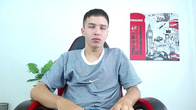 Snapshot of Cumandres18 chatting on October 18, 2025, 2:08 pm Cumandres18 online show from October 18, 2025, 2:08 pm