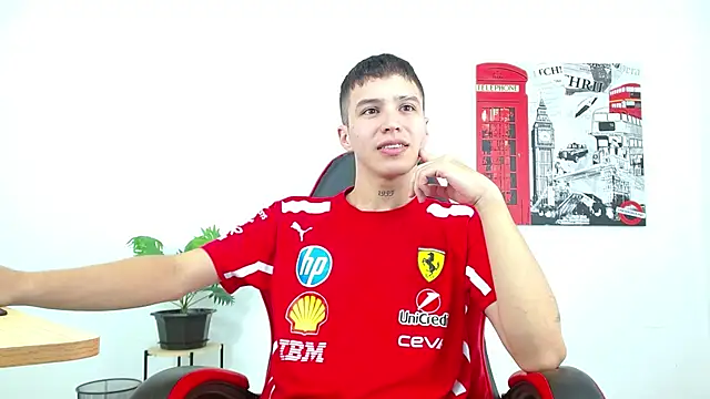 Snapshot of Cumandres18 chatting on October 10, 2025, 2:18 pm Cumandres18 online show from October 10, 2025, 2:18 pm