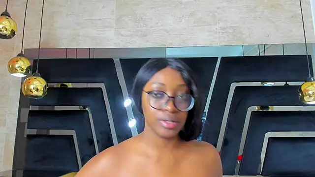 Snapshot of YallianaBrooks chatting on June 19, 2026, 11:49 am YallianaBrooks online show from June 19, 2026, 11:49 am