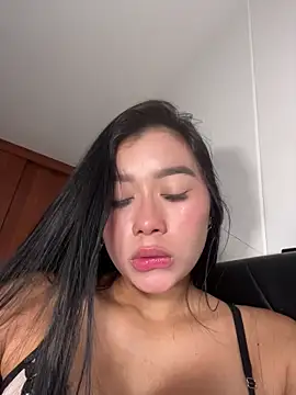 valentina takahashi online show from February 3, 2026, 12:21 pm