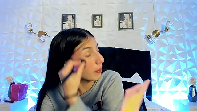 Snapshot of Sophie_Beaumont chatting on September 20, 2025, 12:21 pm Sophie Beaumont online show from September 20, 2025, 12:21 pm