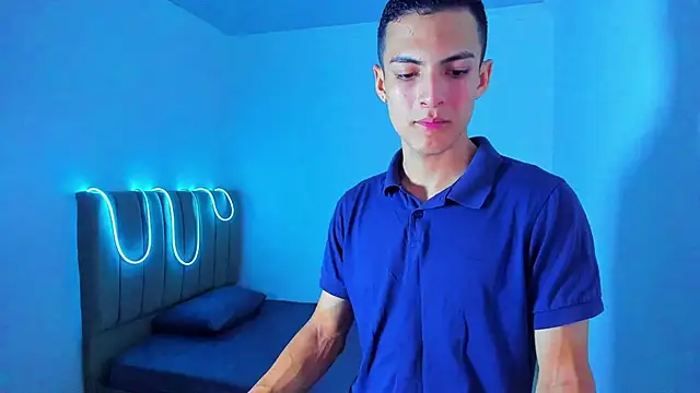 Matiius18 online show from June 12, 2026, 1:42 pm