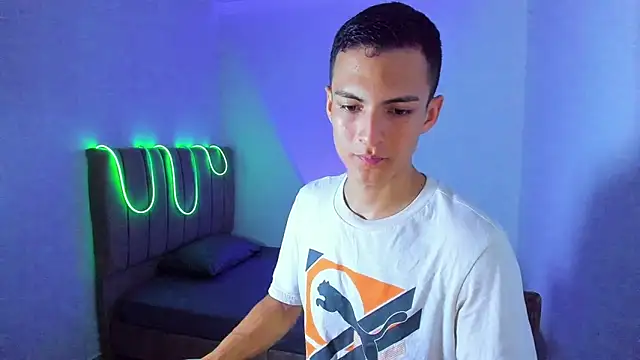 Matiius18 online show from June 13, 2026, 6:39 pm