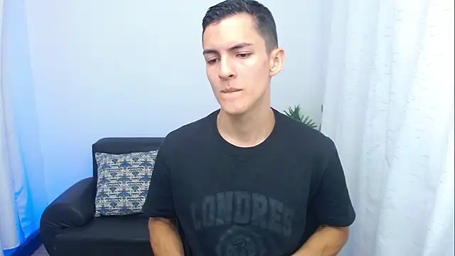 Matiius18 online show from December 18, 2025, 2:10 pm