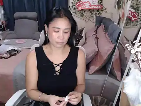 Snapshot of Shiawase1125 chatting on November 6, 2025, 1:42 am Shiawase1125 online show from November 6, 2025, 1:42 am