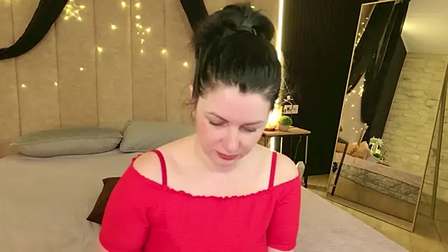 Nina Stane online show from March 9, 2026, 5:44 am