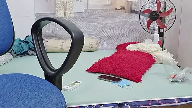 Snapshot of MichiLovely chatting on September 23, 2025, 9:49 am MichiLovely online show from September 23, 2025, 9:49 am