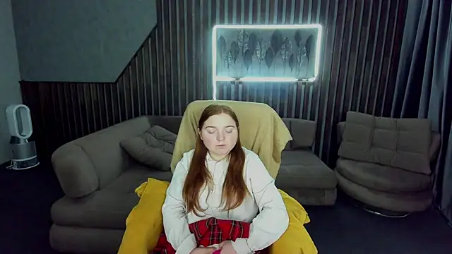 KattyRose8 online show from October 17, 2025, 5:44 am