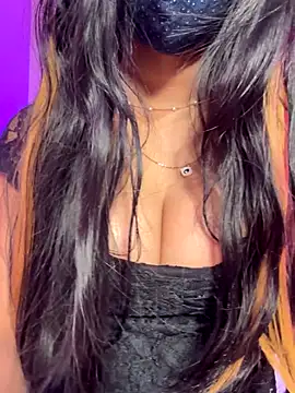 Snapshot of Neha18 chatting on November 15, 2025, 5:28 pm Neha18 online show from November 15, 2025, 5:28 pm